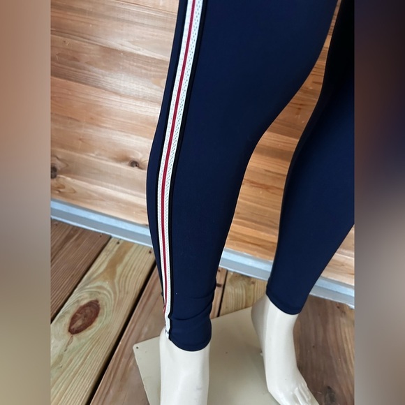 - Mono B Navy Blue Leggings - Size Small New - Picture 3 of 7